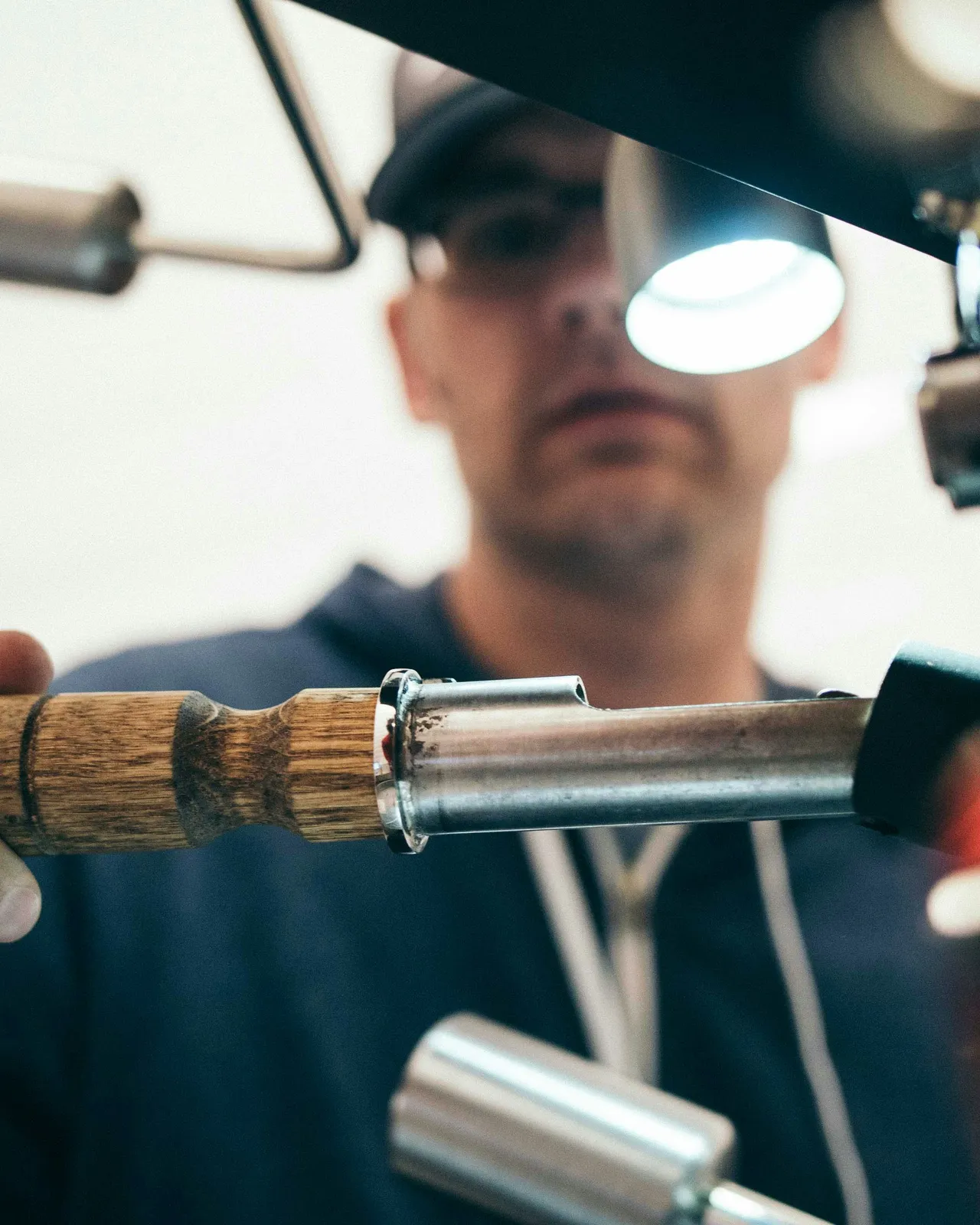 A-behörig elektriker installerar elsystem — Elektrikerjouren